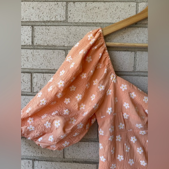 Showpo Peach Creamsicle Floral Twist-Front Puff Sleeve Mini Dress Size 4 - Picture 3 of 8